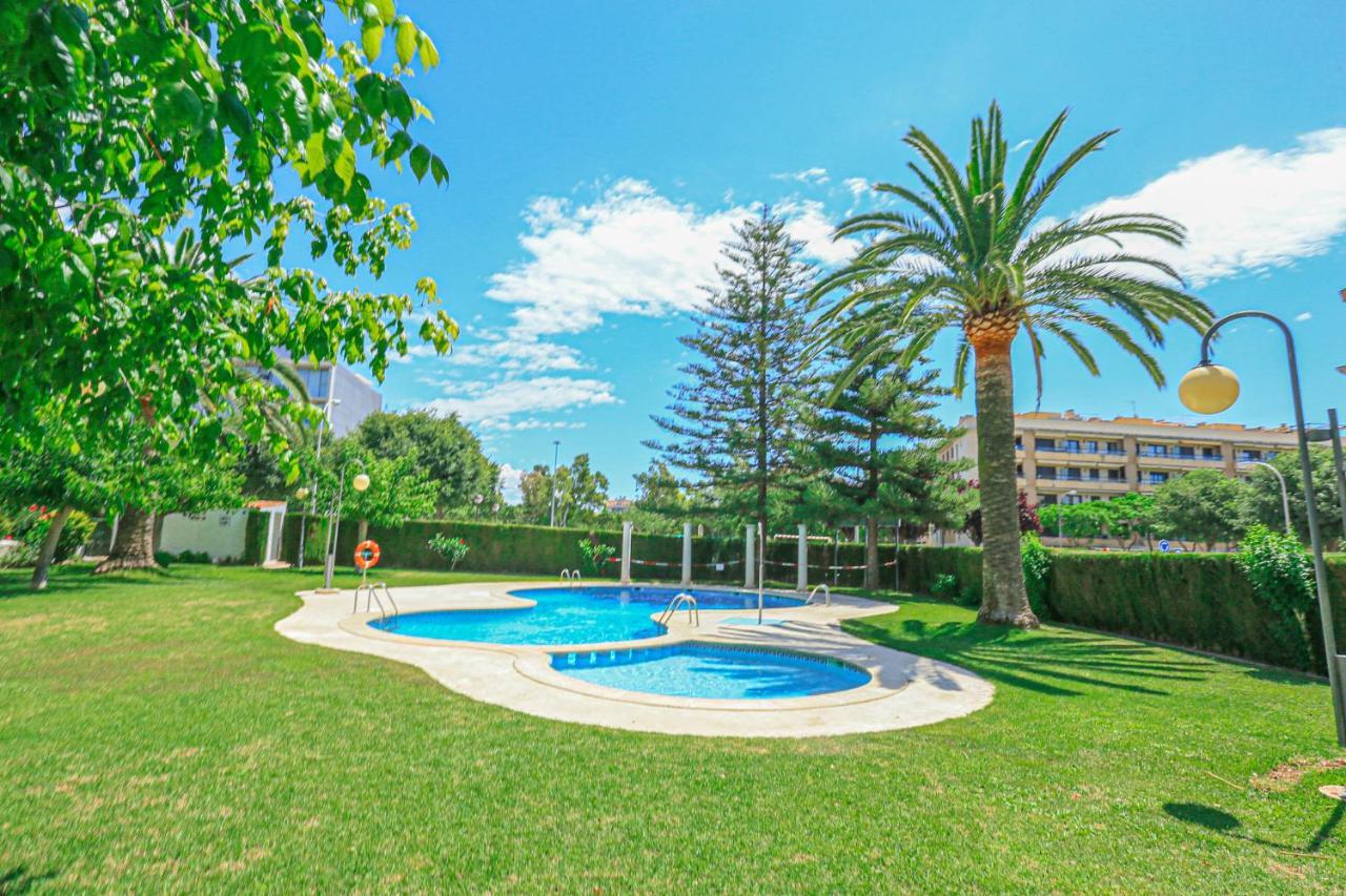 Regata Litoral Costa Dorada - Only Families Apartment Кембрилс Екстериор снимка