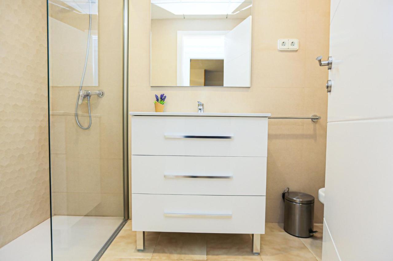 Regata Litoral Costa Dorada - Only Families Apartment Кембрилс Екстериор снимка