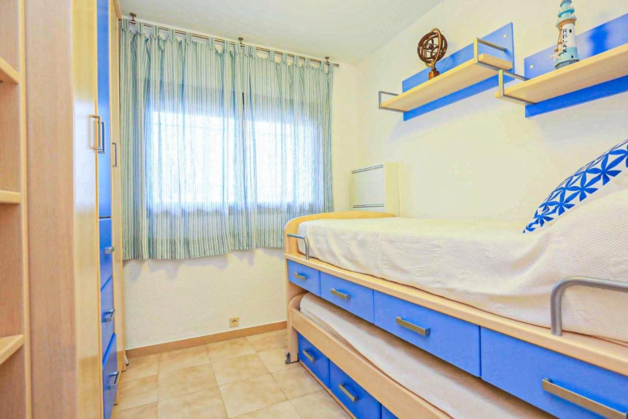 Regata Litoral Costa Dorada - Only Families Apartment Кембрилс Екстериор снимка